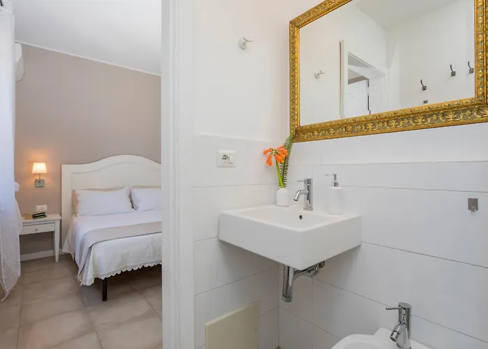 Ortensia Couette-café Aci Castello