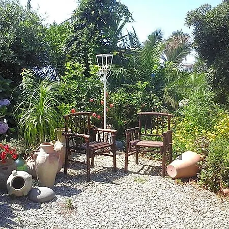 לינה וארוחת בוקר Ortensia 3*