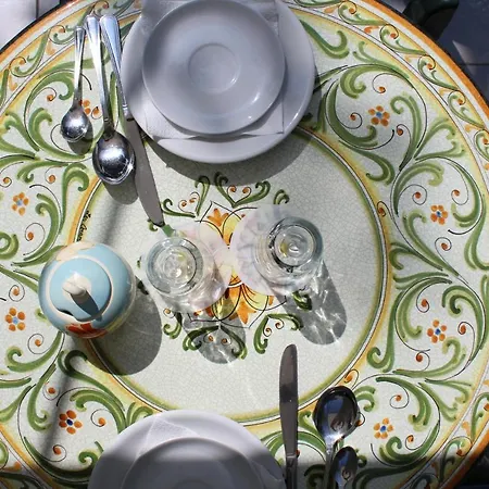 Ortensia Aci Castello